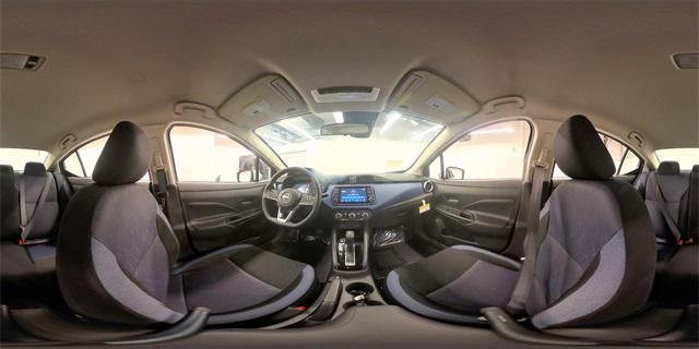 Photo of 2025 Brilliant Silver Metallic Nissan Versa