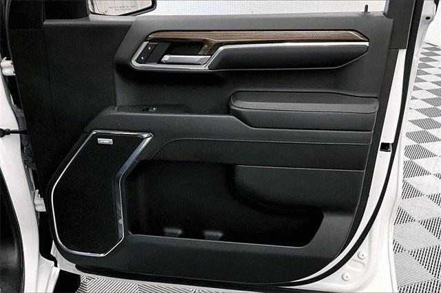 Photo of 2023 Summit White Chevrolet Silverado 1500