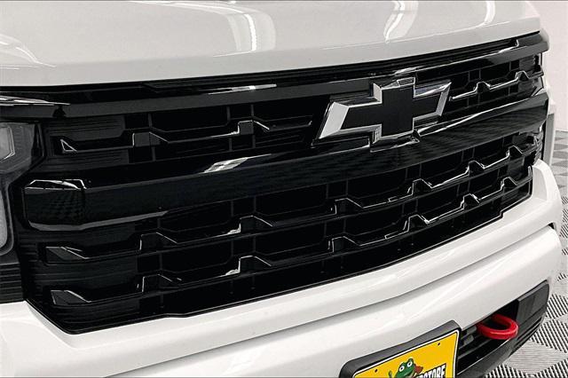 Photo of 2023 Summit White Chevrolet Silverado 1500