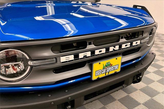 Photo of 2024 Velocity Blue Metallic Ford Bronco
