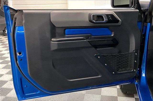 Photo of 2024 Velocity Blue Metallic Ford Bronco