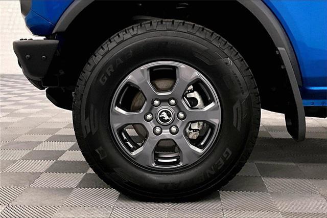Photo of 2024 Velocity Blue Metallic Ford Bronco