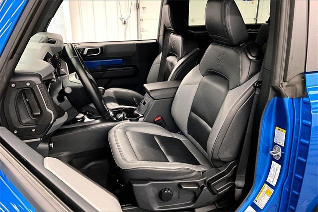 Photo of 2024 Velocity Blue Metallic Ford Bronco