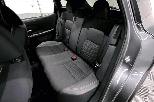 Photo of 2025 Gun Metallic/Super Black Nissan Kicks