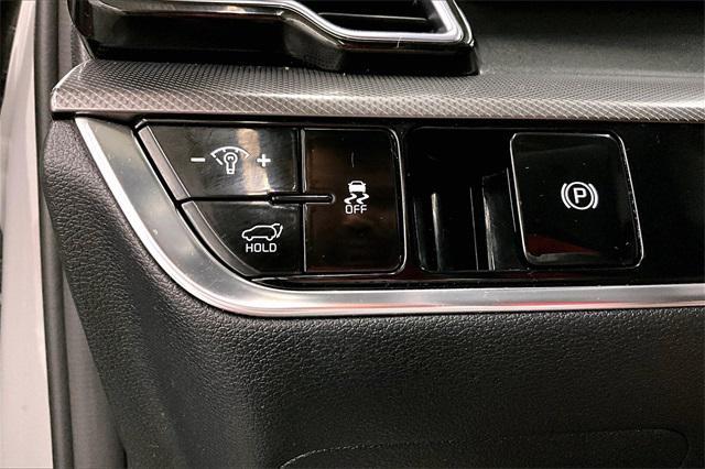 Photo of 2023 Wolf Gray Kia Sportage
