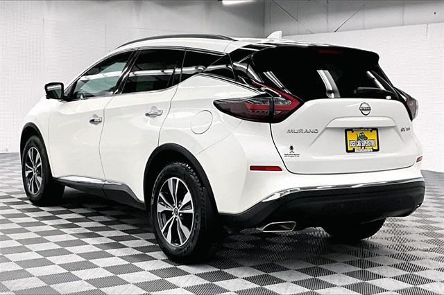Photo of 2024 Pearl White Tricoat Nissan Murano