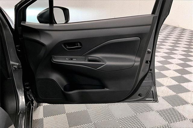 Photo of 2025 Gun Metallic Nissan Versa