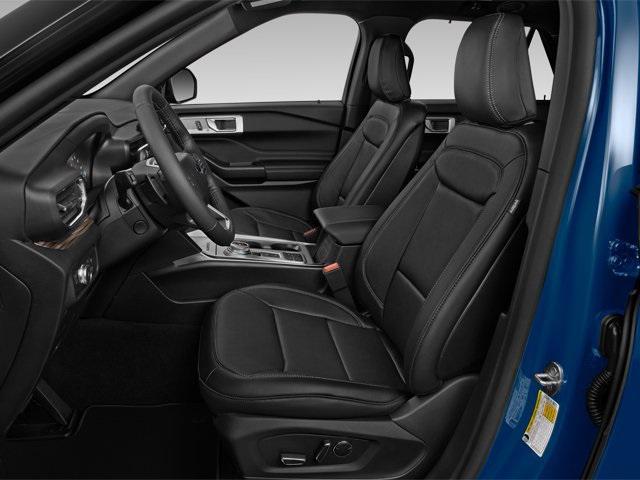 Photo of 2022 White Ford Explorer
