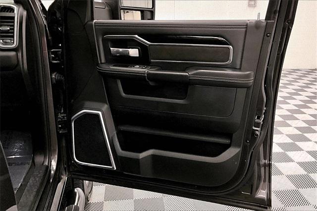 Photo of 2023 Granite Crystal Metallic Clearcoat RAM 2500