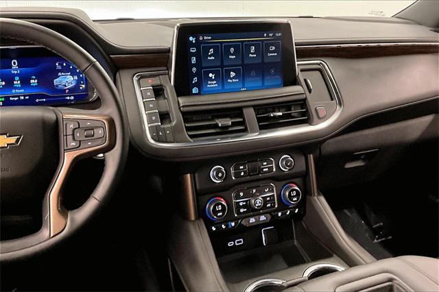 Photo of 2024 Summit White Chevrolet Suburban