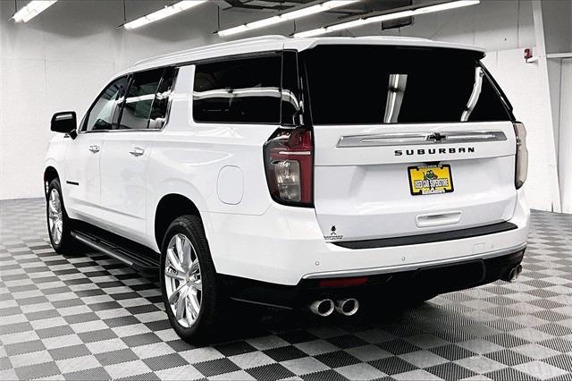 Photo of 2024 Summit White Chevrolet Suburban