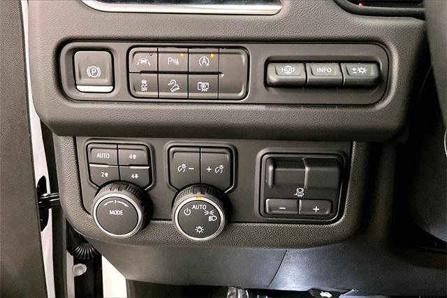 Photo of 2024 Summit White Chevrolet Suburban