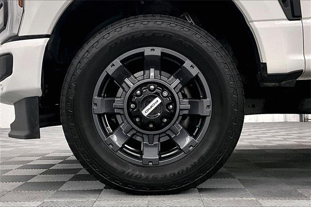Photo of 2024 Star White Metallic Tri-Coat Ford F-250