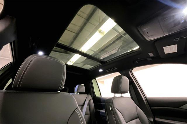 Photo of 2025 Sterling Gray Metallic Chevrolet Traverse