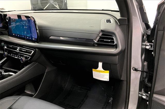 Photo of 2025 Sterling Gray Metallic Chevrolet Traverse