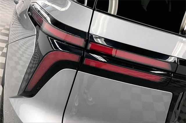 Photo of 2025 Sterling Gray Metallic Chevrolet Traverse