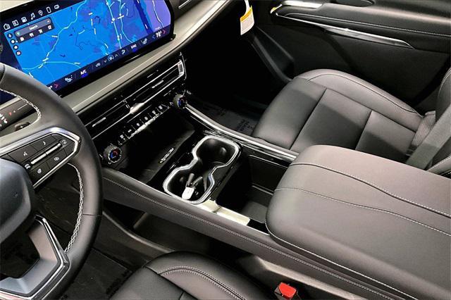 Photo of 2025 Sterling Gray Metallic Chevrolet Traverse