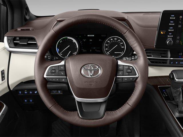Photo of 2021 Predawn Gray Mica Toyota Sienna