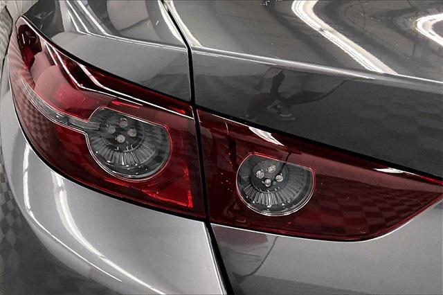 Photo of 2021 Machine Gray Metallic Mazda Mazda3