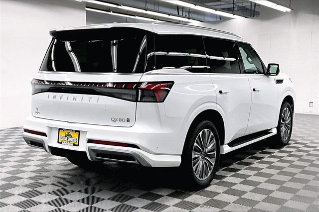Photo of 2025 Radiant White INFINITI QX80