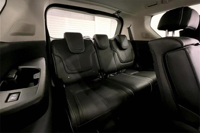 Photo of 2025 Radiant White INFINITI QX80