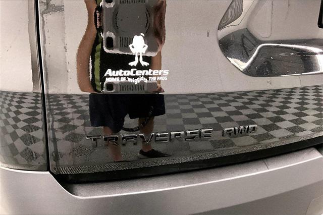 Photo of 2023 Mosaic Black Metallic Chevrolet Traverse