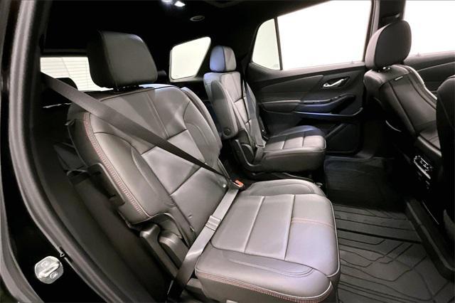 Photo of 2023 Mosaic Black Metallic Chevrolet Traverse
