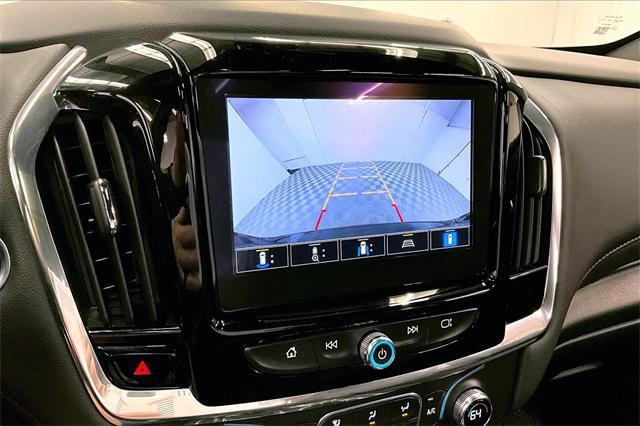 Photo of 2023 Mosaic Black Metallic Chevrolet Traverse
