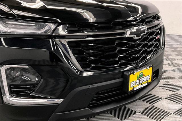 Photo of 2023 Mosaic Black Metallic Chevrolet Traverse