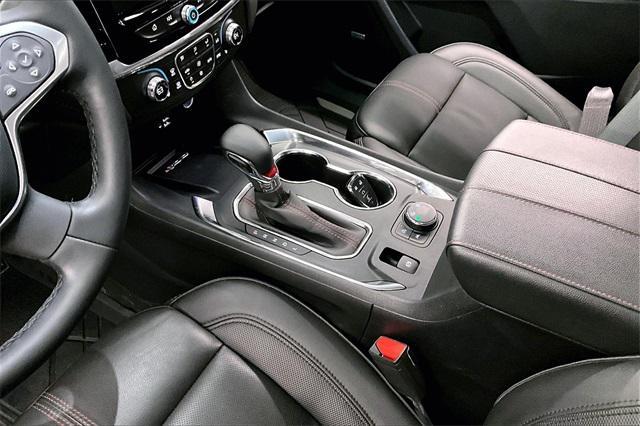 Photo of 2023 Mosaic Black Metallic Chevrolet Traverse