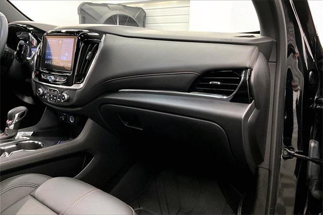 Photo of 2023 Mosaic Black Metallic Chevrolet Traverse