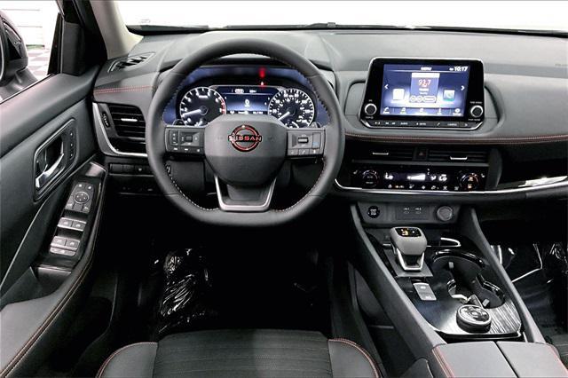 Photo of 2026 Super Black Nissan Rogue