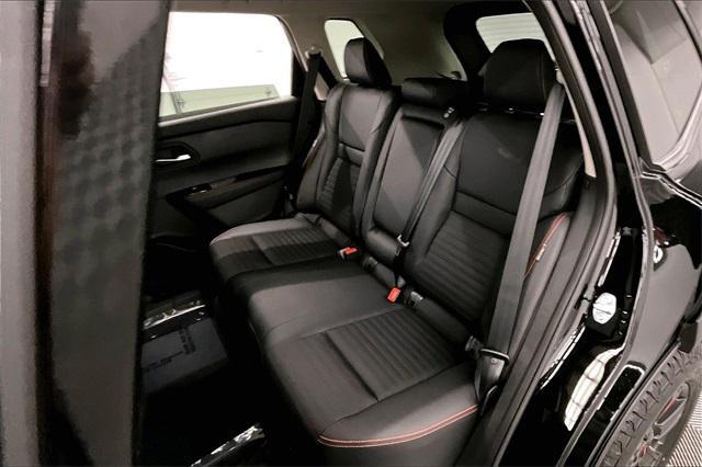 Photo of 2026 Super Black Nissan Rogue