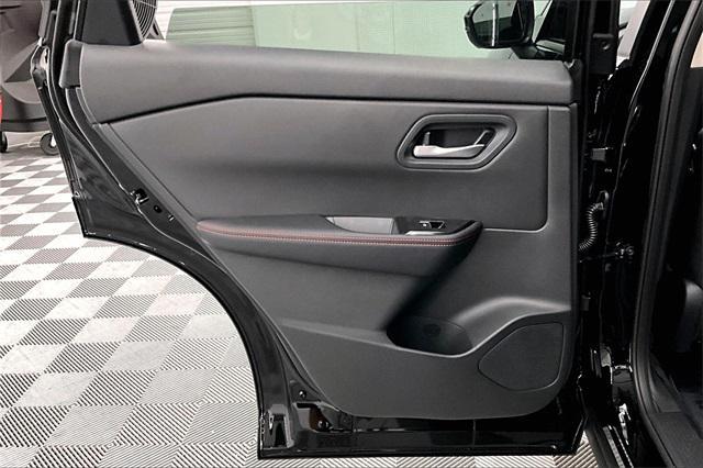 Photo of 2026 Super Black Nissan Rogue