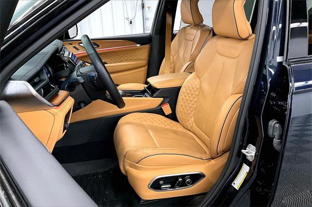Photo of 2024 Midnight Sky Jeep Grand Cherokee L