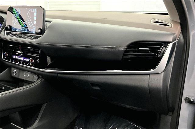 Photo of 2022 Boulder Gray Pearl Nissan Rogue