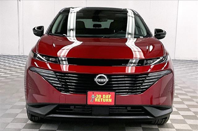 Photo of 2025 Scarlet Ember Tintcoat/Super Black Nissan Murano