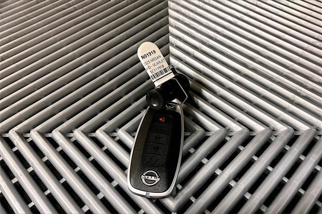 Photo of 2025 Scarlet Ember Tintcoat/Super Black Nissan Murano