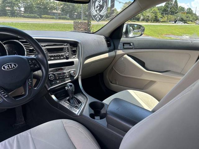 Photo of 2013 Snow White Pearl Kia Optima