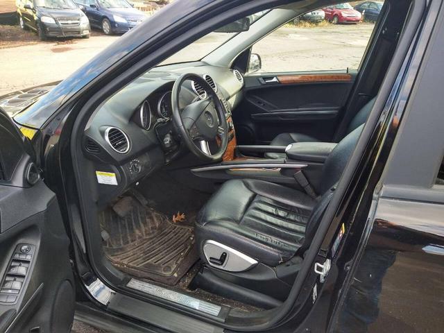 Photo of 2006 Black Mercedes-Benz M-Class