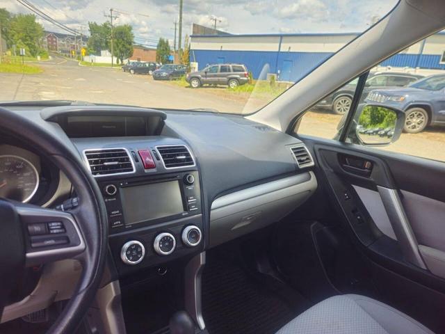 Photo of 2016 Jasmine Green Metallic Subaru Forester