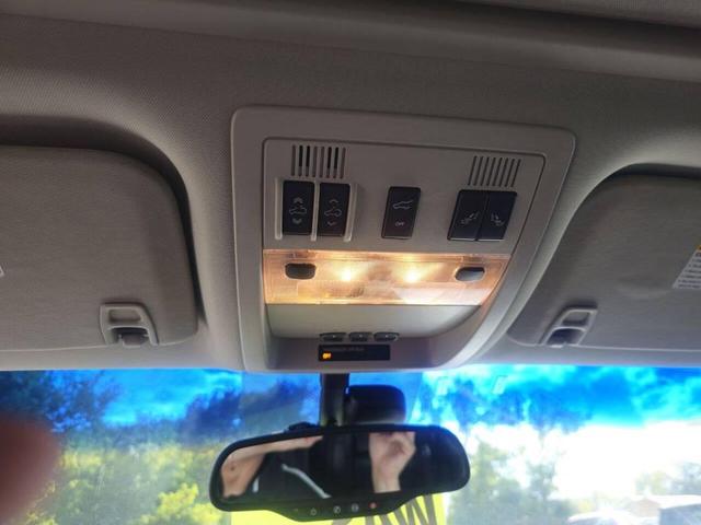 Photo of 2009 Silver Birch Metallic Chevrolet Suburban