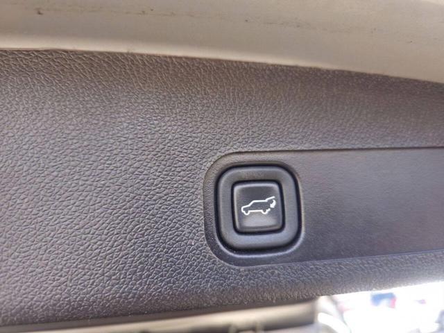 Photo of 2009 Silver Birch Metallic Chevrolet Suburban