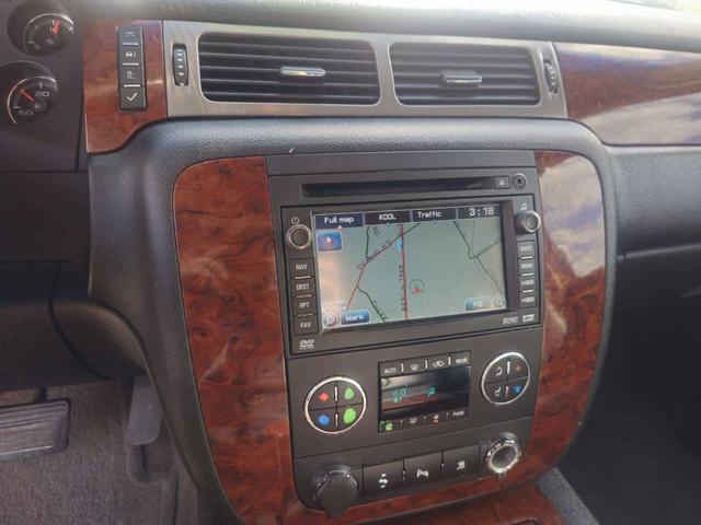 Photo of 2009 Silver Birch Metallic Chevrolet Suburban