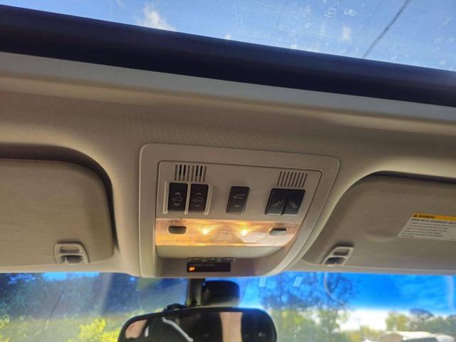 Photo of 2009 Silver Birch Metallic Chevrolet Suburban