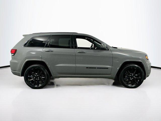 Photo of 2022 Sting-Gray Clearcoat Jeep Grand Cherokee