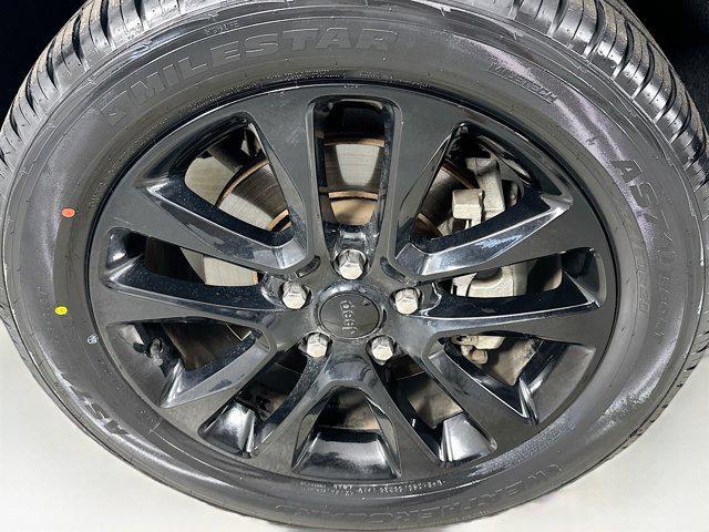 Photo of 2022 Sting-Gray Clearcoat Jeep Grand Cherokee