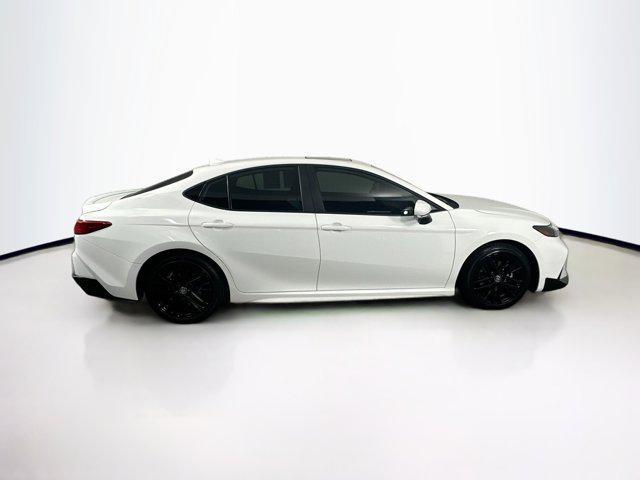 Photo of 2025 Ice Cap Toyota Camry