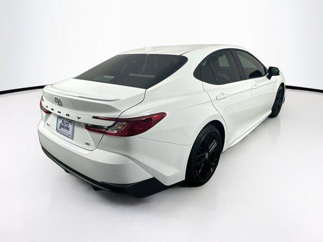 Photo of 2025 Ice Cap Toyota Camry