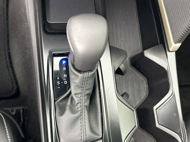 Photo of 2025 Ice Cap Toyota Camry